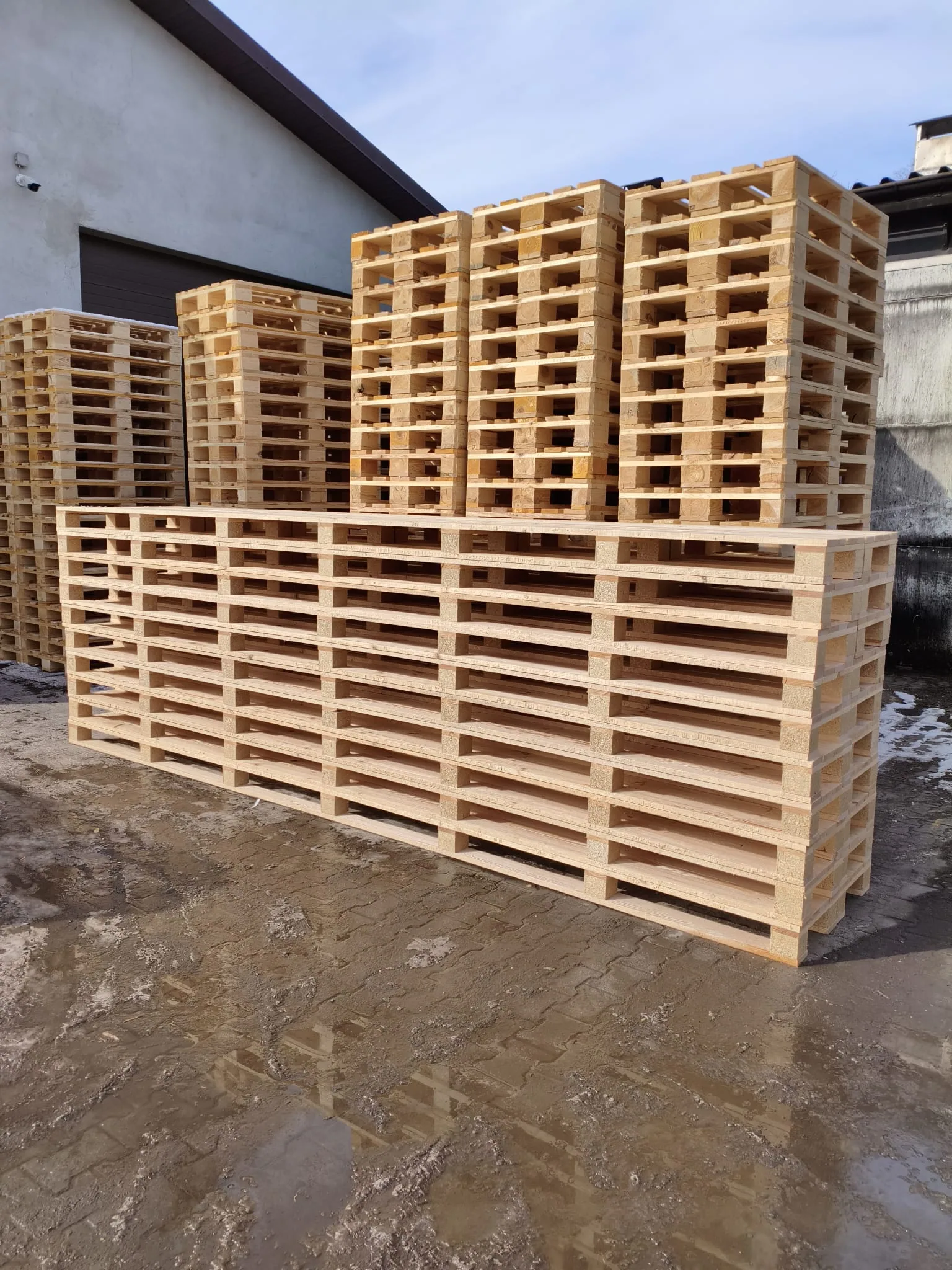 Gotowe palety wielkogabarytowe